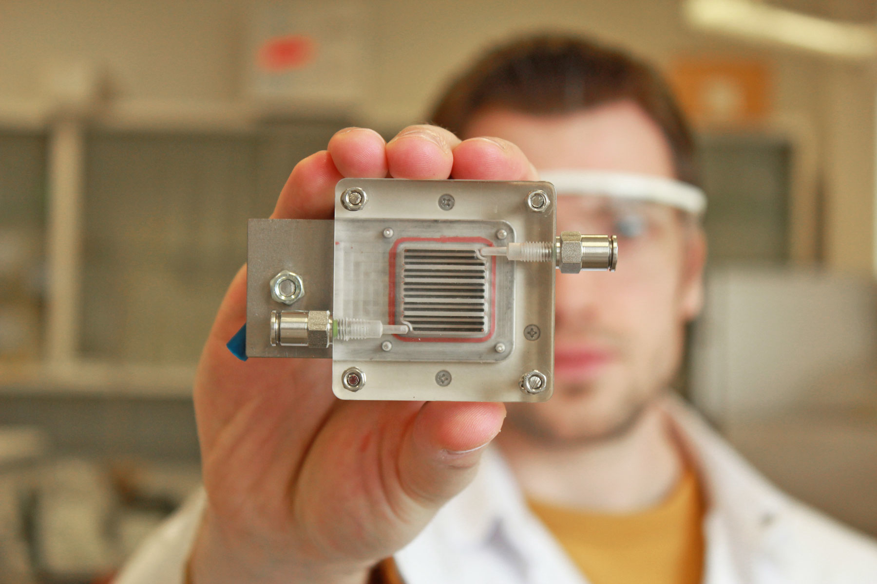 Belgian scientists turn polluted air into hydrogen fuel